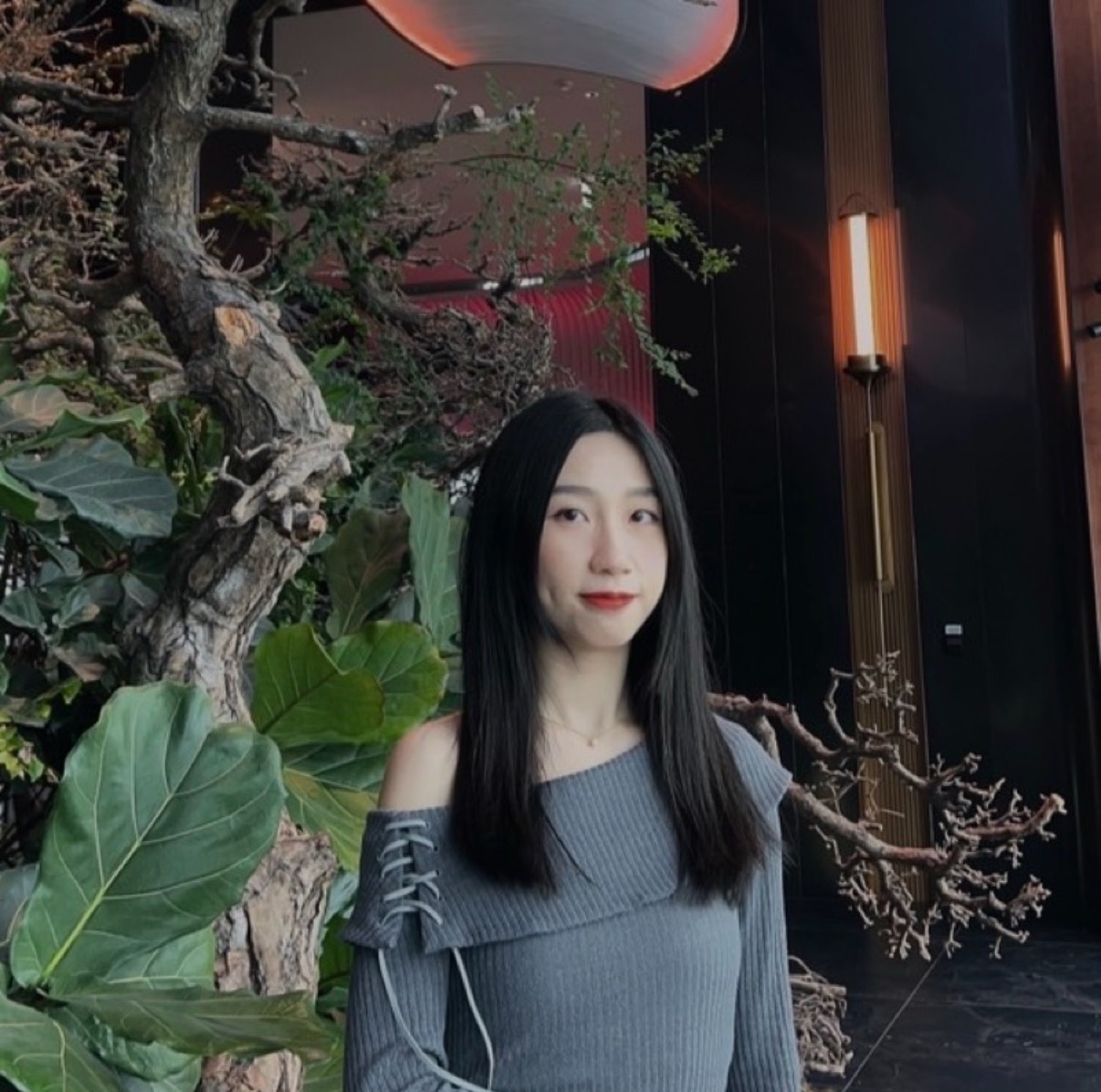 何同學照片